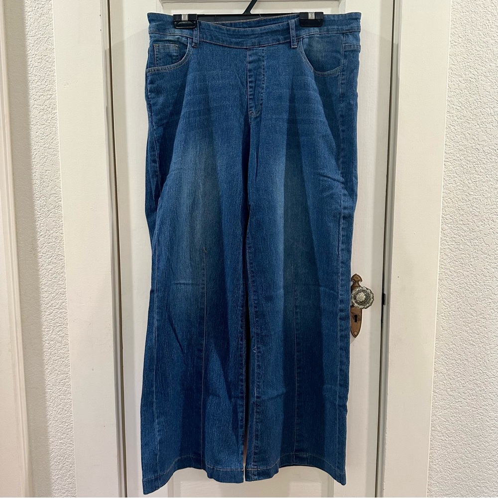 Women's Stretchy Wide-Leg Jeans - NWOT